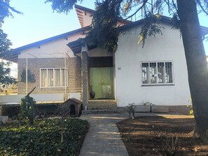 Fachada de la propiedad