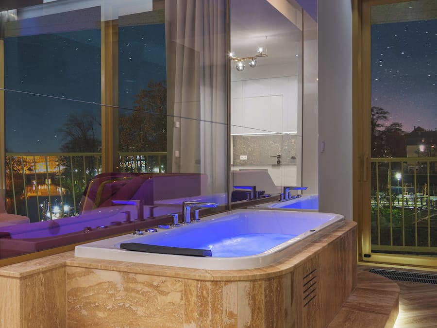 Premium bedding, pillowtop beds, individually decorated, blackout drapes