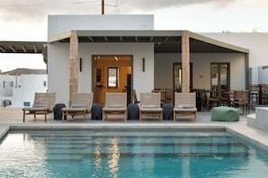 Sesongbasert utendørsbasseng