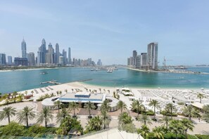 Beach nearby - FIVE Palm Jumeirah Penthouse (Dubai)