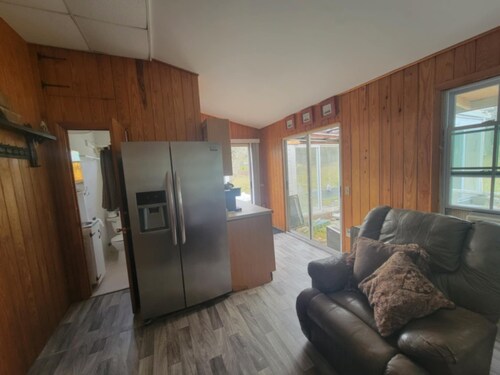 Charming Private Studio on Quiet Horse Farm – 12 Minutes from WEC Ocala, FL.  