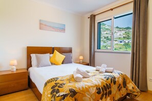 1 bedroom, iron/ironing board, internet, bed sheets