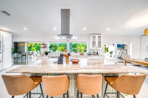 Fridge, microwave, oven, stovetop - Heated Pool! Private Home+Bikes & Fire Pit! (Delray Beach)