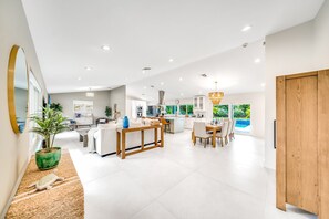 Interior - Heated Pool! Private Home+Bikes & Fire Pit! (Delray Beach)