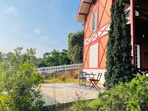 Outdoor dining - L'OASIS Maison remarquable (Saint-Trojan-les-Bains)