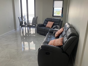 Living area - Albert Clock/ Customs House Square.  2 Bed, Parking. (Belfast)