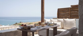 Exclusive Suite by Horizon Suites Milos