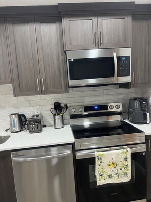 Private kitchen - Executive 2 BR (Calgary)