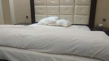 Deluxe Double Room | Soundproofing, iron/ironing board, free WiFi