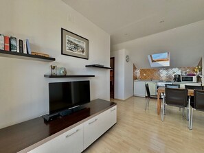Interior - Pet-friendly Apartment Viva °1 with a Sea View and Close to Dog Beach (Krk)