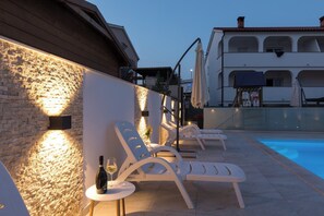 Et oppvarmet basseng