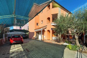 Esterni
