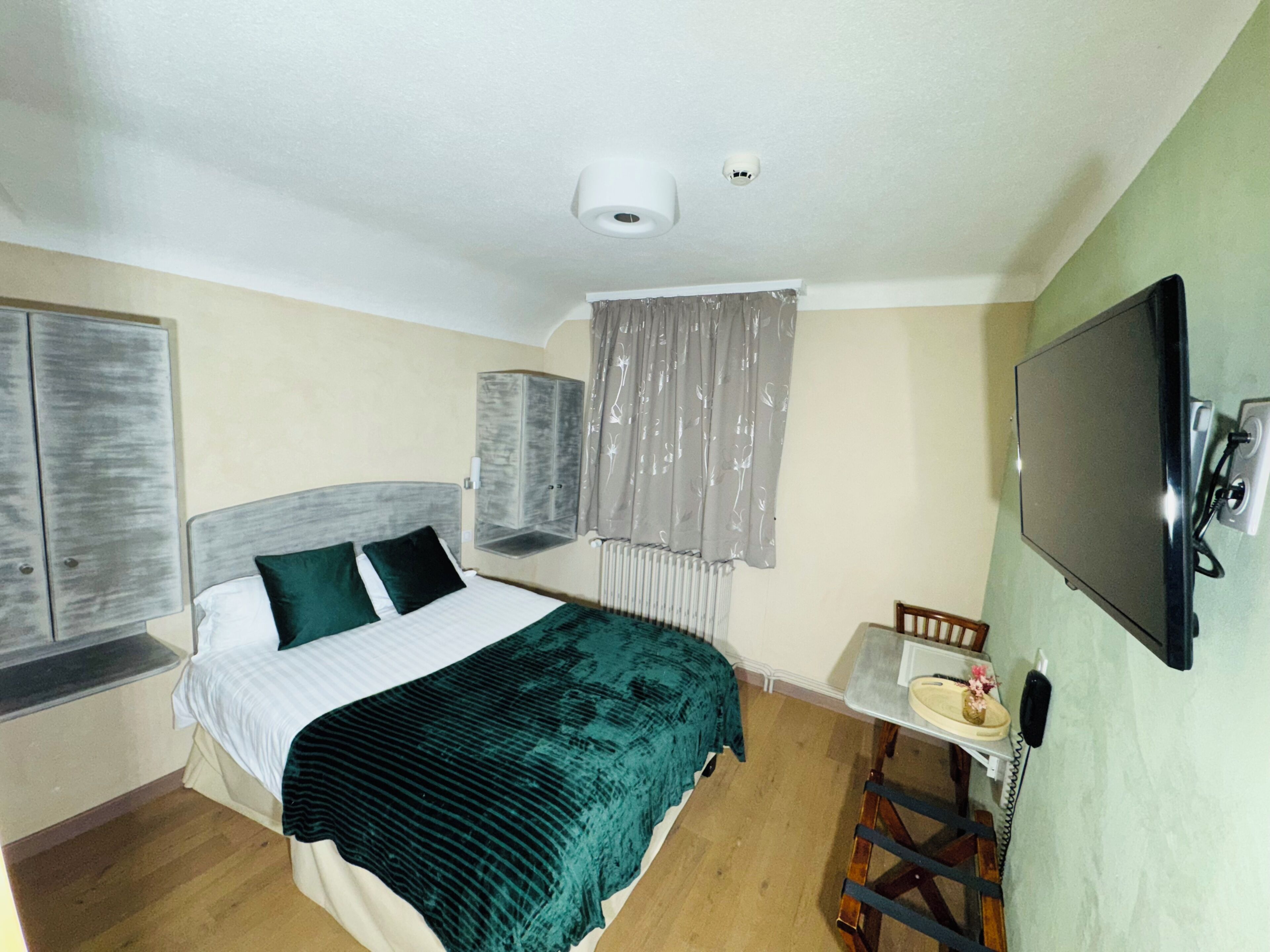 Standard Double Room, Private Bathroom | Free WiFi, bed sheets