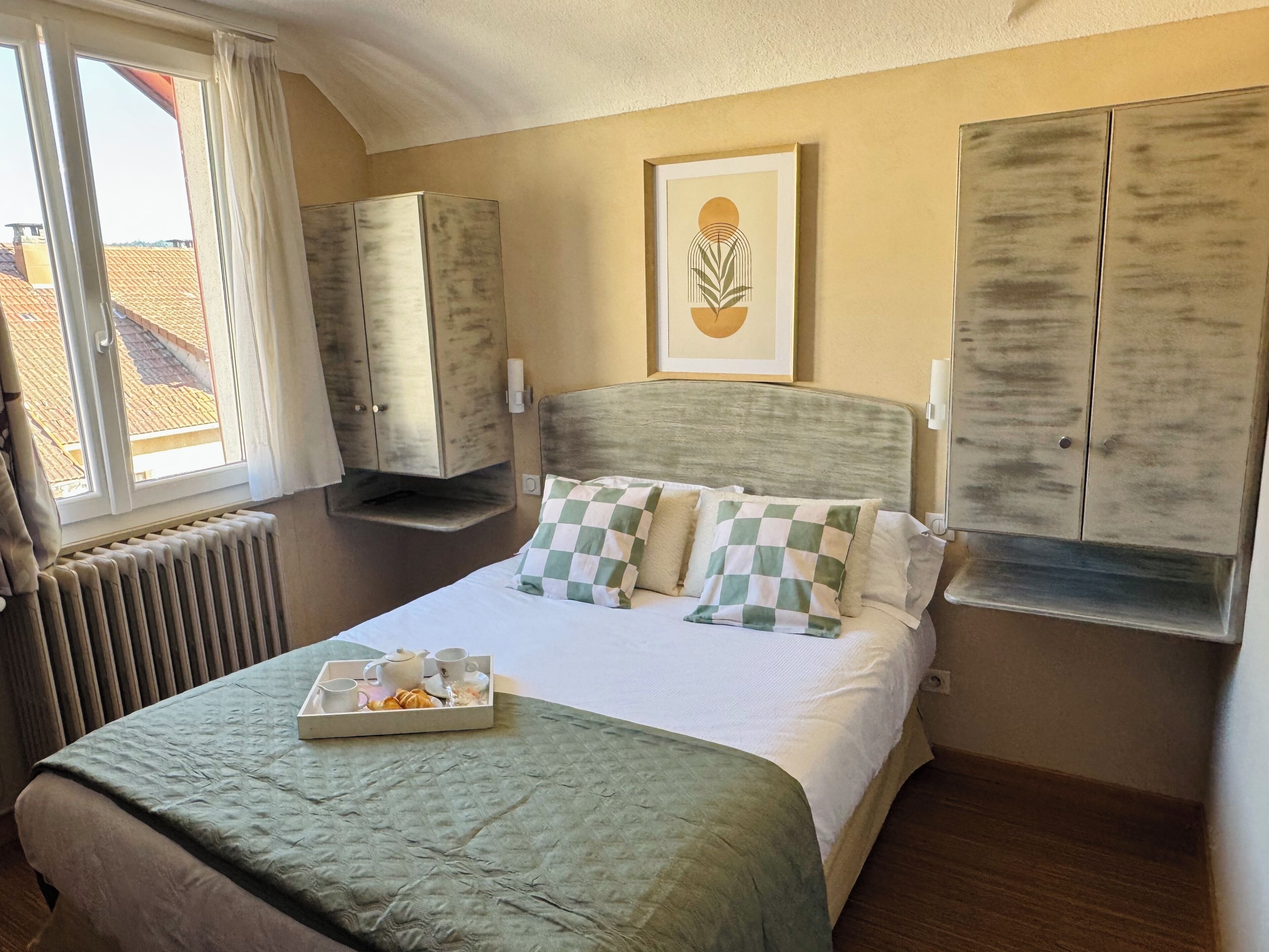 Chambre Confort double | Accès au Wi-Fi (inclus), literie fournie