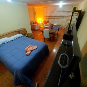 1 bedroom, travel crib, WiFi, bed sheets - "Room 2 minutes from the center" (pets allowed) (Puno)