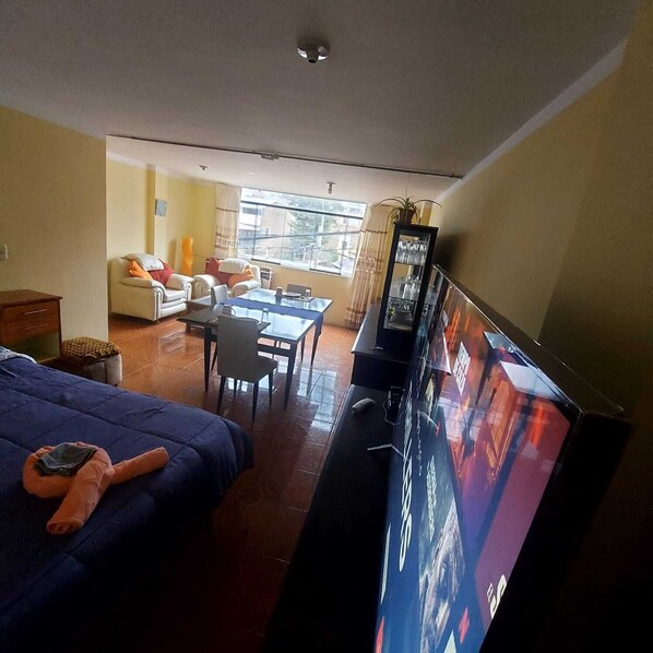 1 bedroom, travel crib, WiFi, bed sheets - "Room 2 minutes from the center" (pets allowed) (Puno)