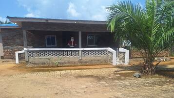 Enceinte de lâhĂ©bergement