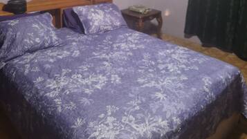 2 chambres, fer et planche Ă repasser, Wi-Fi, draps fournis