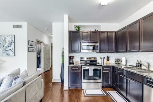 Modern Apartment with WiFi, pool and fitness room in vibrant Houston