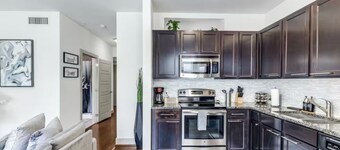 Modern Apartment with WiFi, pool and fitness room in vibrant Houston
