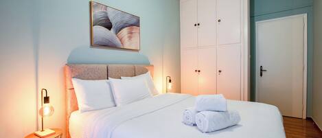 4 chambres, coffres-forts dans les chambres, bureau