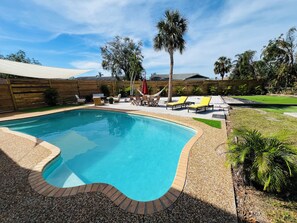 Pool - The Ultimate Family Getaway! Private Pool, Pickleball & Relaxing Retreat! (Bradenton)