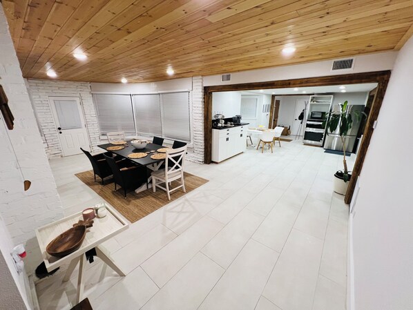 Dining - The Ultimate Family Getaway! Private Pool, Pickleball & Relaxing Retreat! (Bradenton)