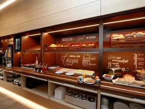 Daily buffet breakfast (EUR 13.9 per person)