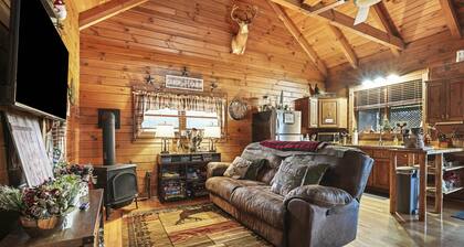 Buck Ridge | Hocking Hills, Rustic Cabin, Hot Tub