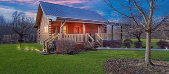 Buck Ridge | Hocking Hills, Rustic Cabin, Hot Tub