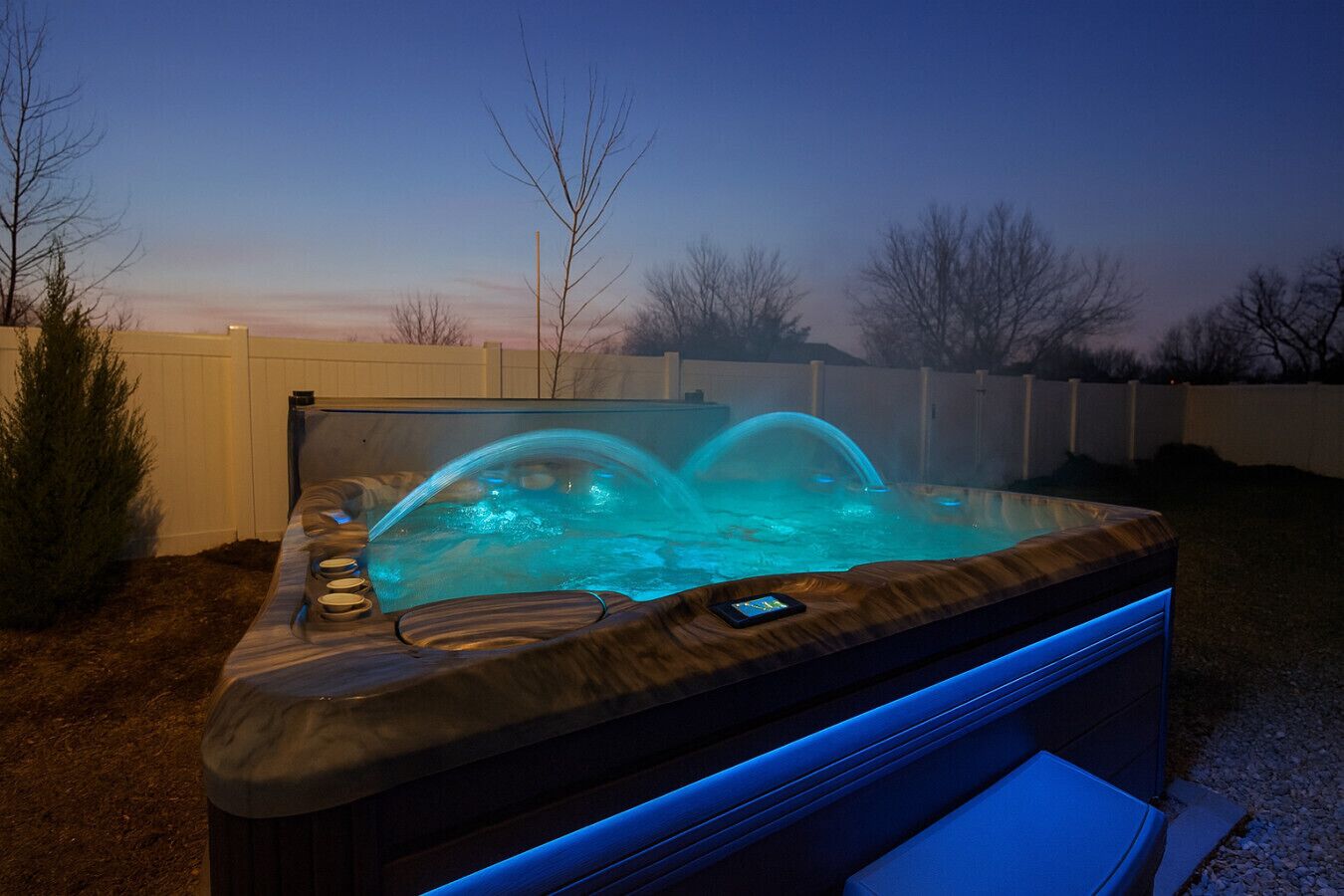 Banyera d'hidromassatge a l'aire lliure