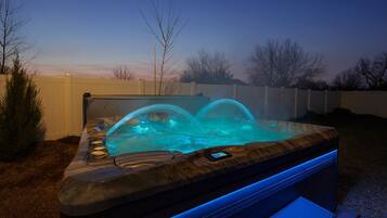 Bain à remous extérieur