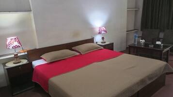 Deluxe Double or Twin Room, Garden View