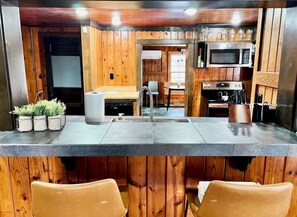 電子レンジ、オーブン、コンロ、食器洗い機