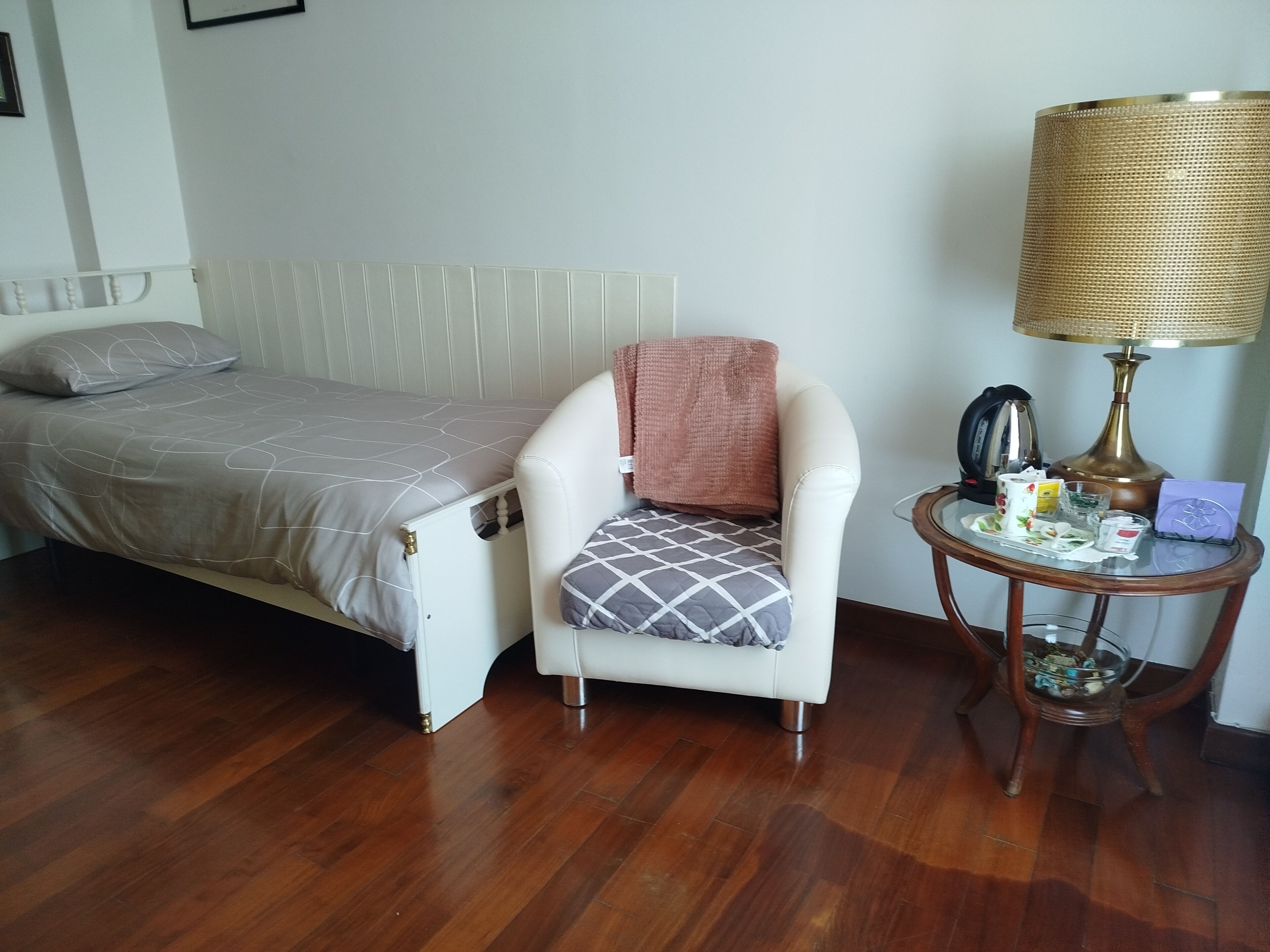 ألحفة محشوة بالريش وواي فاي مجانًا وملاءات أسرّة