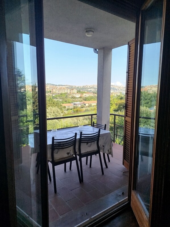 Habitación individual, vista a la ciudad | Terraza o patio