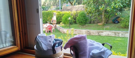 Down duvets, free WiFi, bed sheets