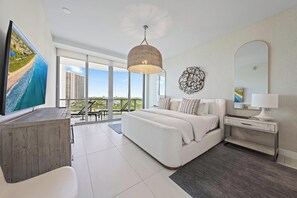 2 habitaciones, tabla de planchar con plancha, cuna de viaje y wifi