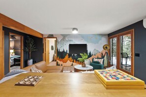 5 camere, una scrivania, ferro/asse da stiro, culla da viaggio
