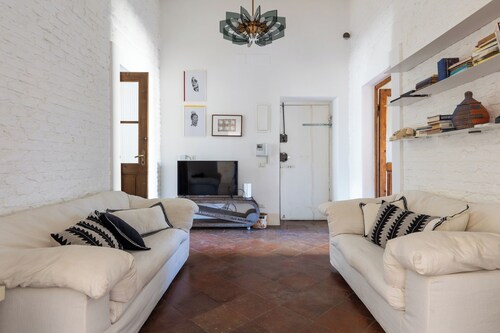 Spacious apartment in the heart of Rome