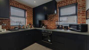 Microwave, dishwasher