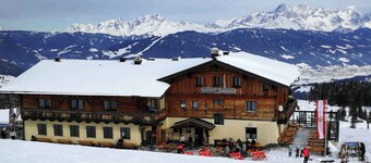 Holiday apartment with mountain view