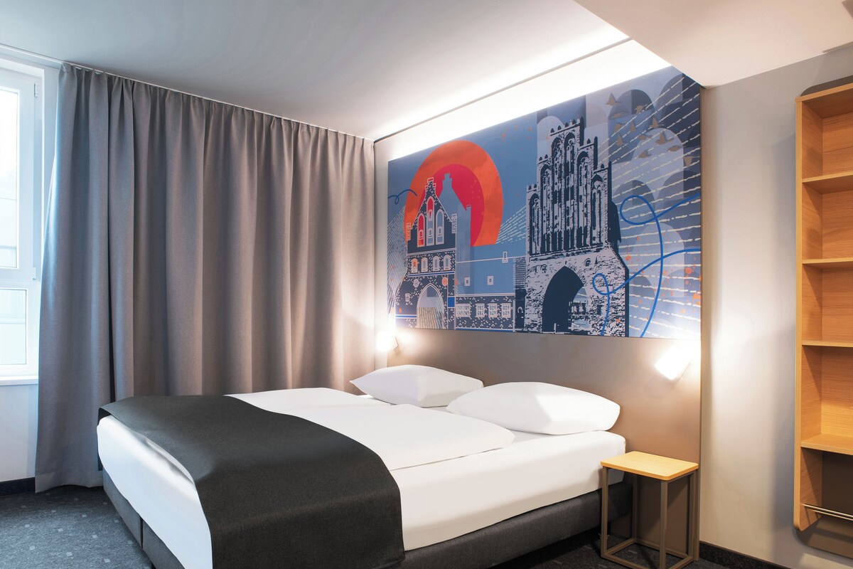 Double Room | Desk, blackout drapes, soundproofing, WiFi (free)