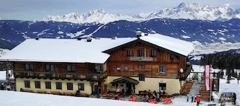 Holiday apartment with mountain view