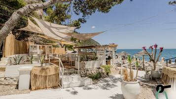 Beach bar