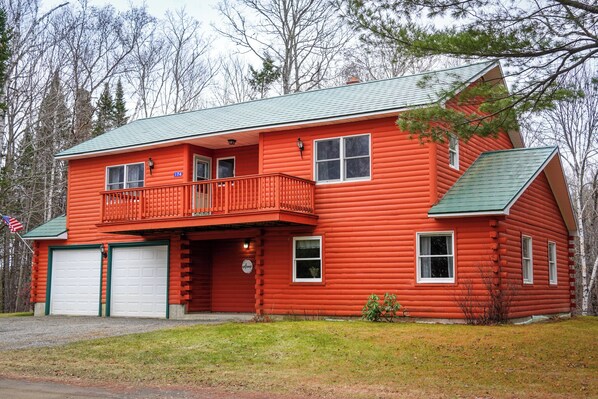 Exterior - Nickerson Lake Cedar Log Home (Linneus)