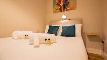 2 slaapkamers, een strijkplank/strijkijzer, gratis wifi, beddengoed