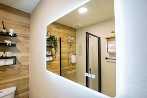 淋浴设施、吹风机