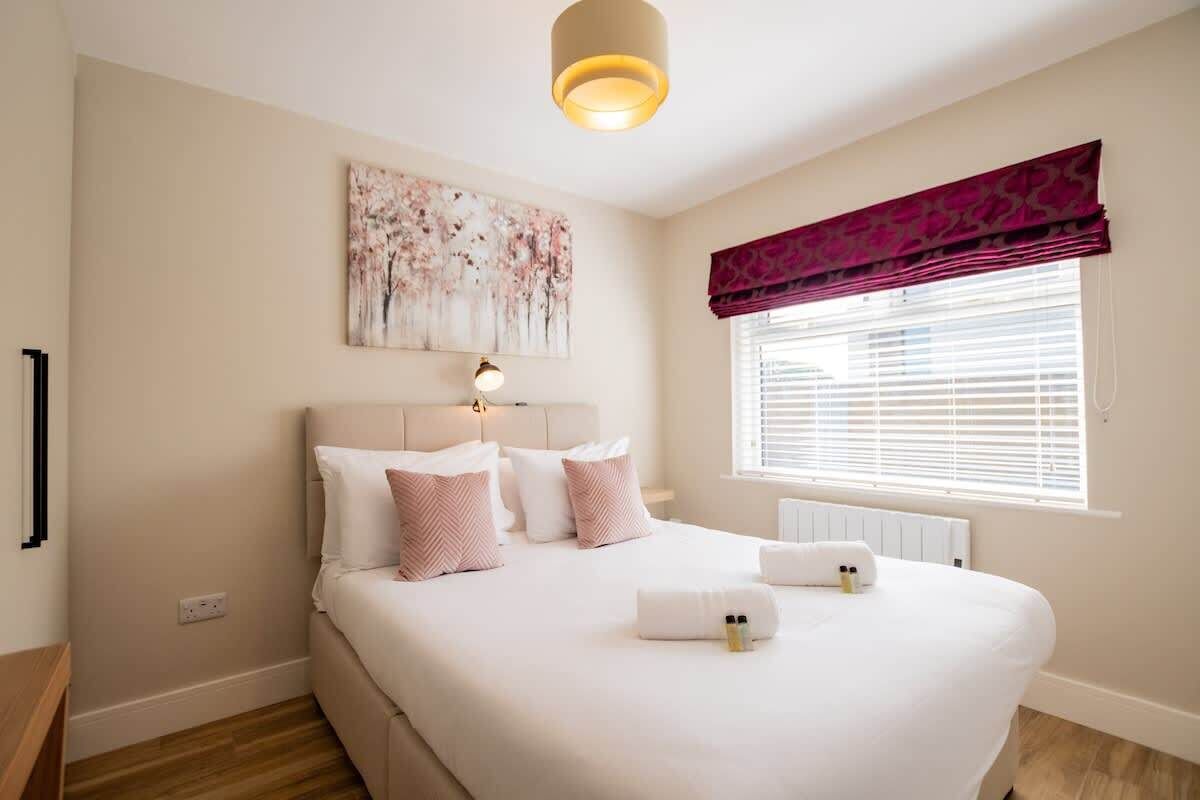 2 chambres, fer et planche à repasser, lit parapluie, Wi-Fi gratuit