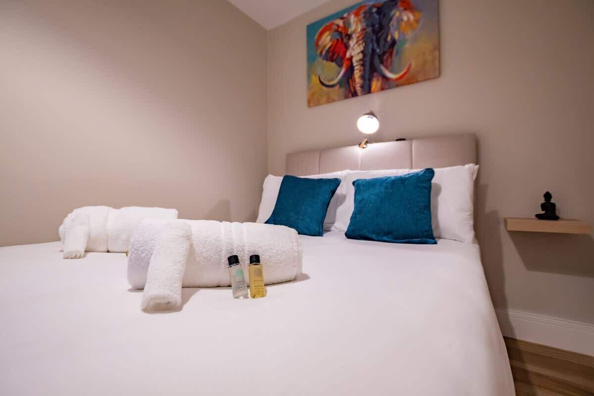 2 Schlafzimmer, Bügeleisen/Bügelbrett, Reisekinderbett, kostenloses WLAN